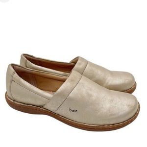 BOC Born Concept Schroeder Metallic Gold Closed Back Clogs Size 8